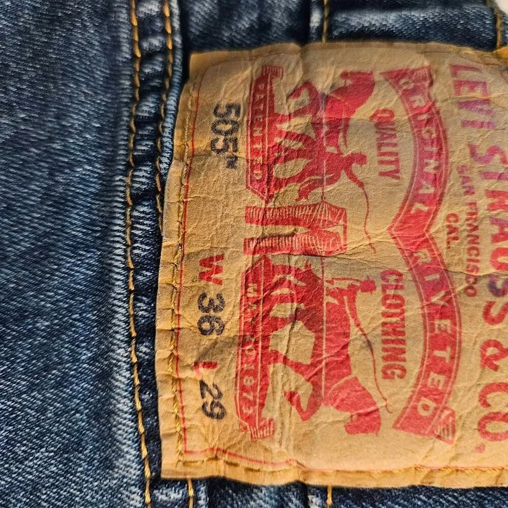 Levi's mens 505 jeans, regular fit straight. 36X29.    #999